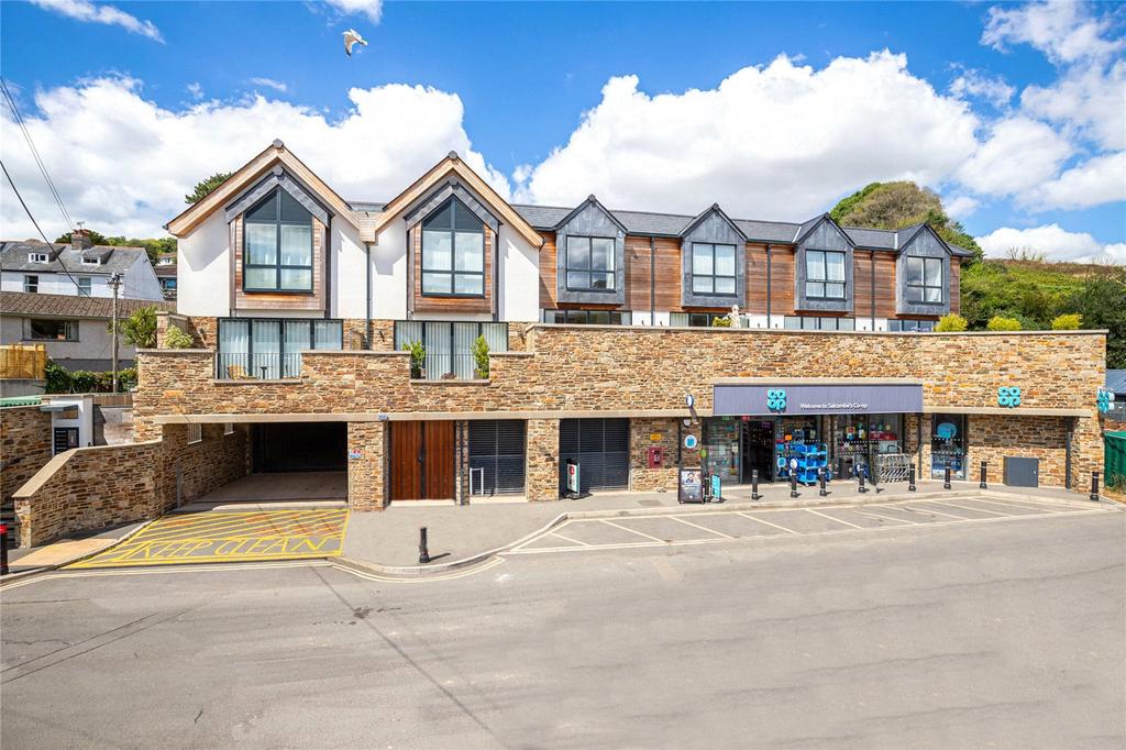 Island Place, Gould Road, TQ8 3 bed end of terrace house for