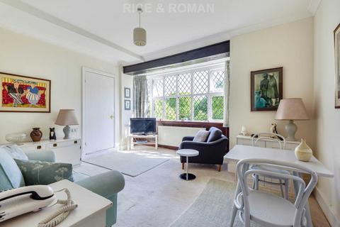 2 bedroom apartment for sale - Copsem Lane, Esher KT10