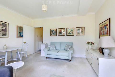 2 bedroom apartment for sale - Copsem Lane, Esher KT10