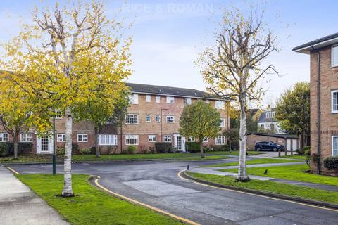 25, Marian Court Robin Hood Lane, Sutton, SM1 2SB