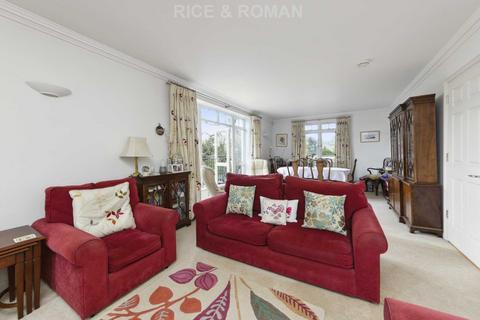 2 bedroom retirement property for sale - Church Road, Esher KT10