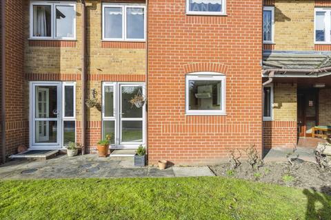 1 bedroom retirement property for sale - Manor Road North, Esher KT10