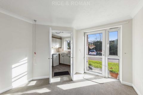 1 bedroom retirement property for sale - Manor Road North, Esher KT10