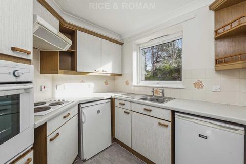 1 bedroom retirement property for sale - Manor Road North, Esher KT10