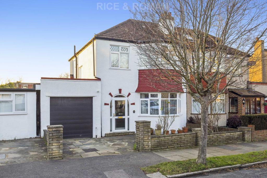 Raleigh Avenue, Wallington SM6 3 bed semidetached house £600,000