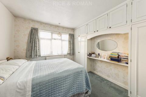 6 Raleigh Avenue, Wallington, SM6 8HE