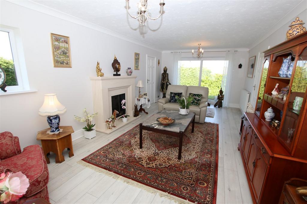 Coal Pit Lane, Stocksbridge 4 bed detached house for sale £500,000