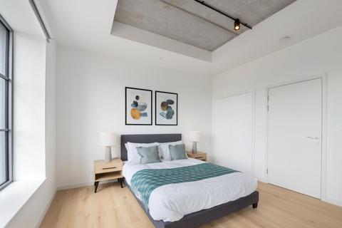 Studio to rent, Douglass Tower, Goodluck Hope, London, E14