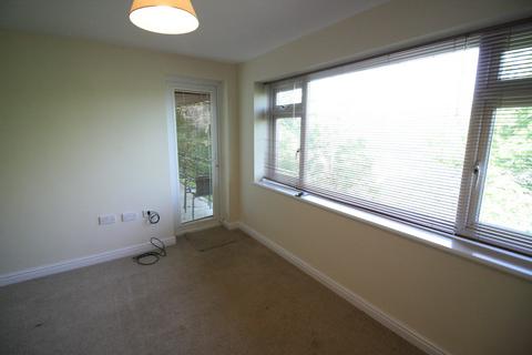 2 bedroom apartment to rent - Beechwood Road, Caterham
