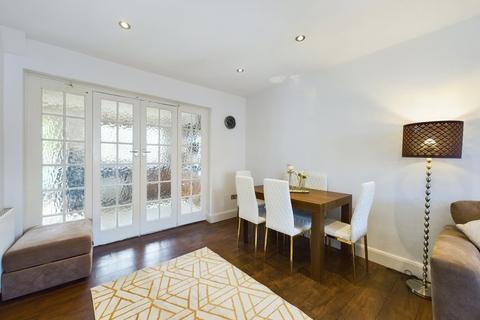 12 Cavendish Avenue, Ruislip, HA4 6QH