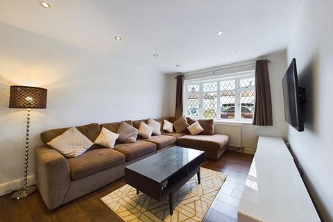12 Cavendish Avenue, Ruislip, HA4 6QH