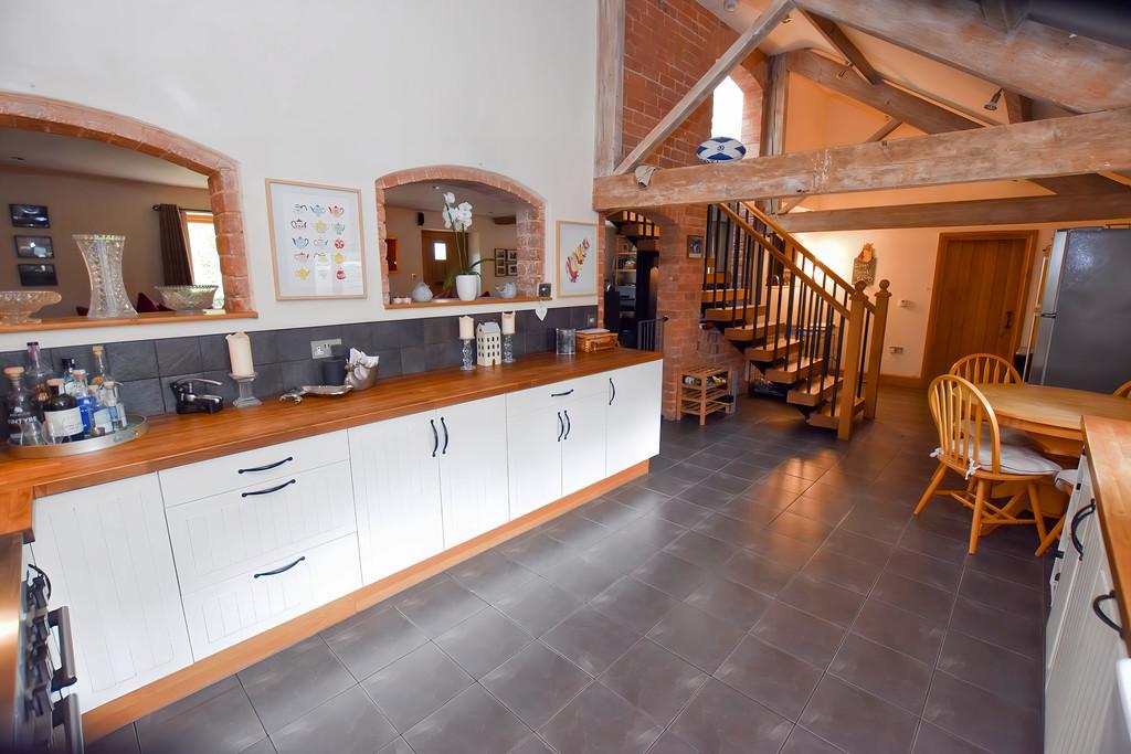 Kitchen Diner 3