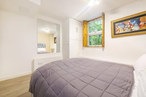 1 bedroom flat to rent, South Rise, St. Georges Fields, London