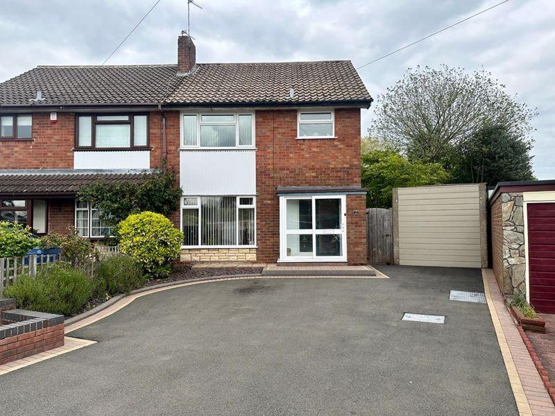 Trysull Gardens, Bradmore, Wolverhampton WV3 3 bed semidetached house