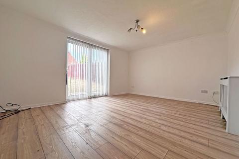 3 bedroom end of terrace house for sale, Mansion Drive, TIPTON, DY4 7LW