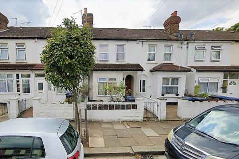 3 bedroom terraced house for sale, Clarence Street, Southall