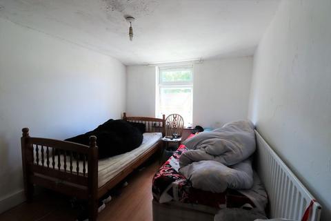 124 Clarence Street, Southall, UB2 5BW