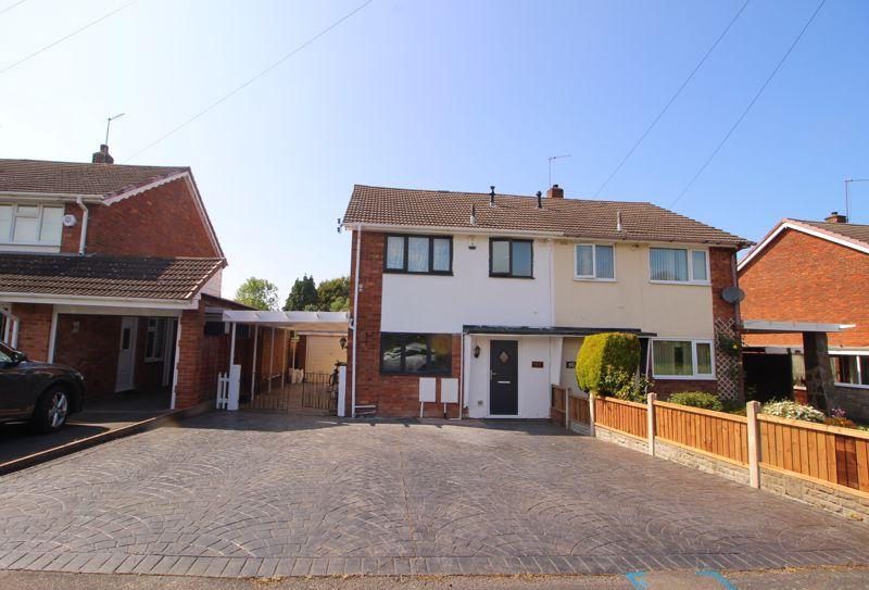 Longmeadow Road, Walsall 3 bed semidetached house £1,250 pcm (£288 pw)