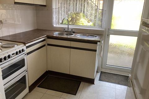 15 Bourne Drive, Wareham, BH20 4SE