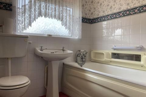 15 Bourne Drive, Wareham, BH20 4SE
