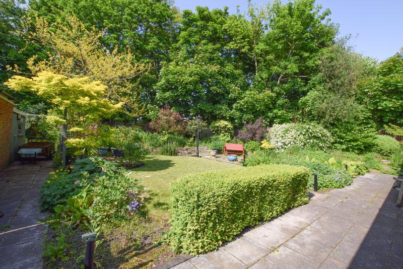Bourton Court, Tyldesley M29 8QR 3 bed detached bungalow for sale £
