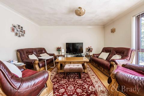 6 Baker Close, North Walsham, NR28 9JE