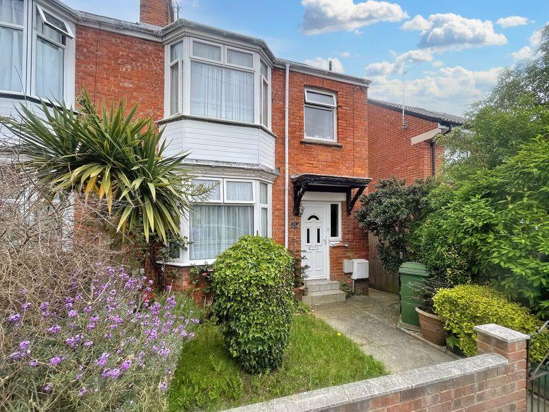 SOUTHDOWN ROAD, RODWELL, WEYMOUTH, DORSET 3 bed semidetached house for