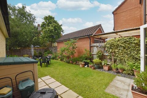 4 bedroom detached house to rent - Arrowsmith Walk, Colchester