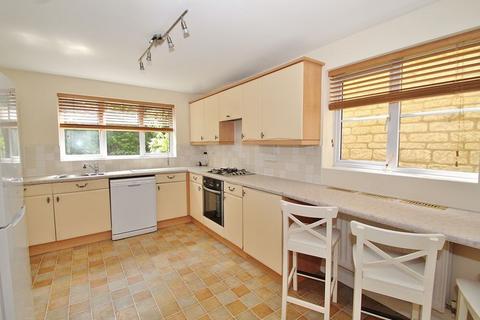 10 Laburnum Close, Carterton, OX18 1JT