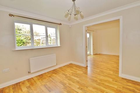 10 Laburnum Close, Carterton, OX18 1JT
