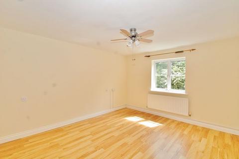 10 Laburnum Close, Carterton, OX18 1JT