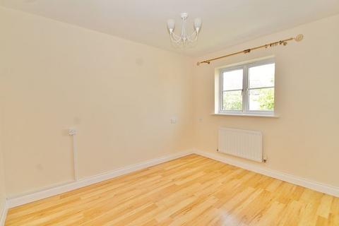 10 Laburnum Close, Carterton, OX18 1JT