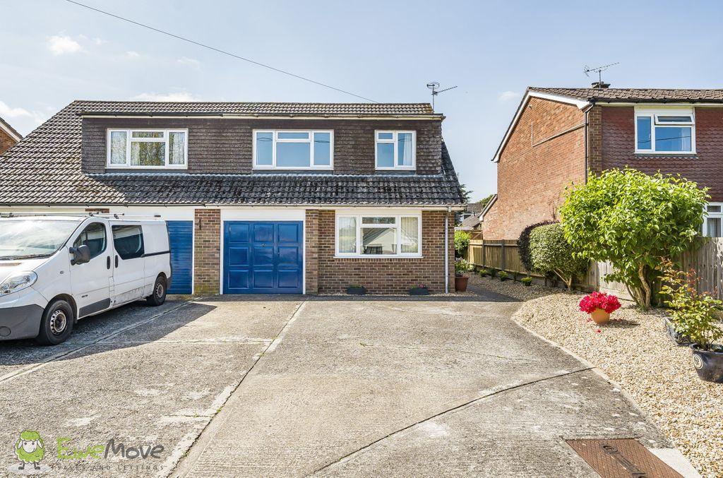 Pack Lane, Oakley, Basingstoke RG23 7BJ 3 bed semidetached house £