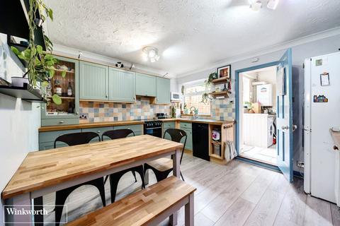 5 Roman Road, Basingstoke, RG23 8EP