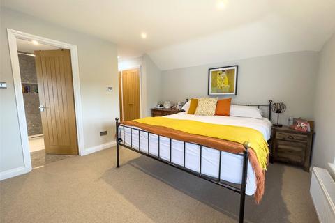4 bedroom end of terrace house for sale, High Street, Shrivenham, Swindon, Oxfordshire, SN6