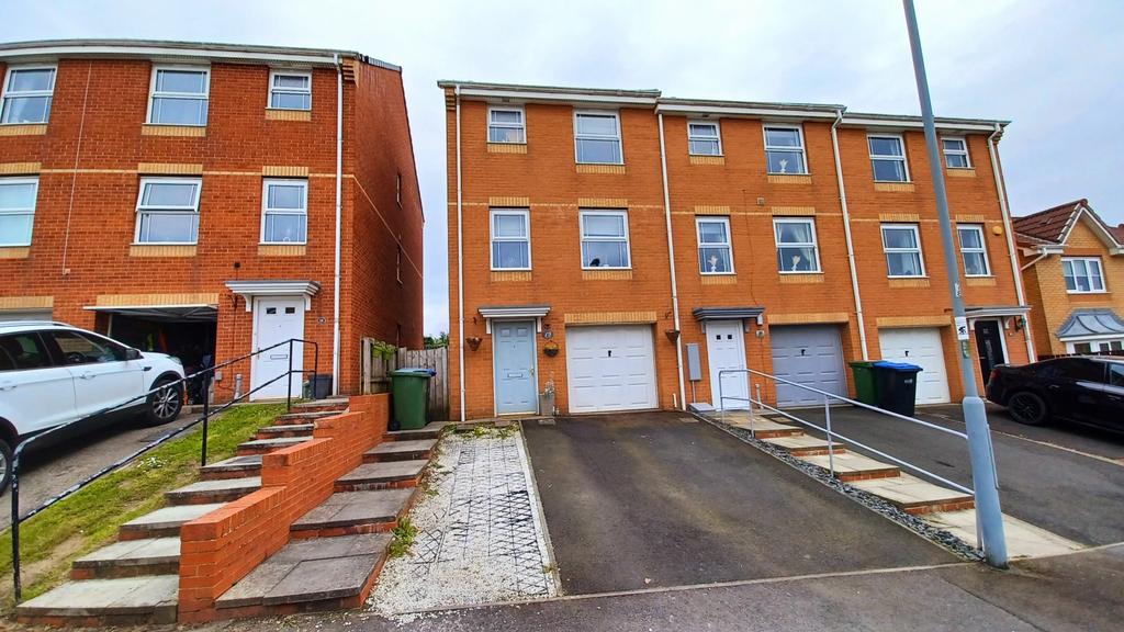 Cinnamon Drive, Trimdon Station 4 bed terraced house £130,000