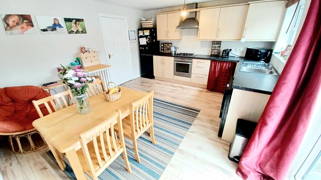 Cinnamon Drive, Trimdon Station 4 bed terraced house £130,000