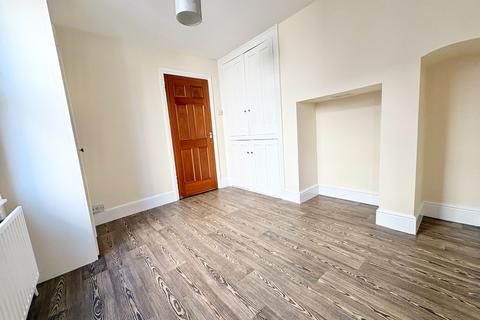 3 bedroom terraced house to rent, Highfield Road, Felixstowe