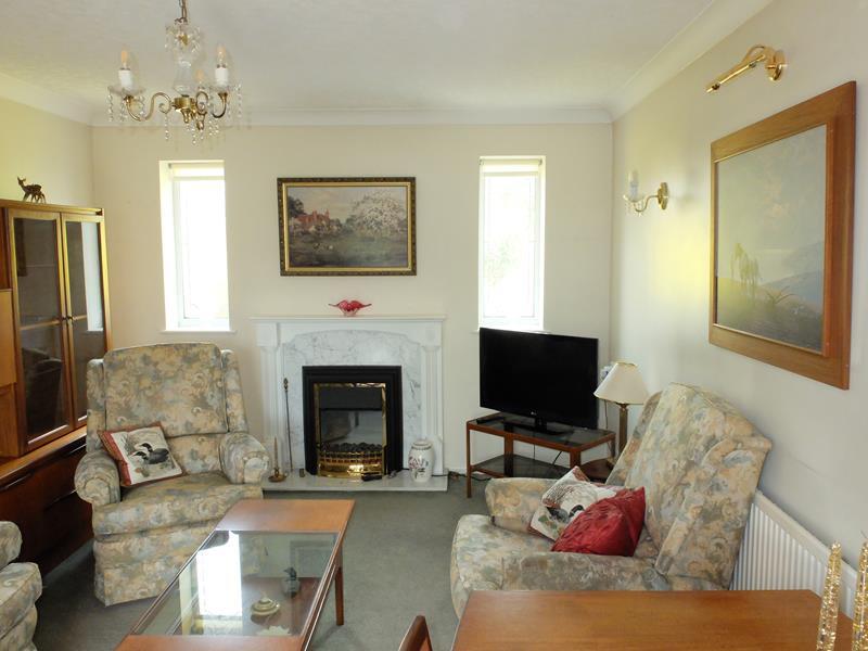 42 Churchill Meadow, Ledbury, Herefordshire, HR8 Property for sale £