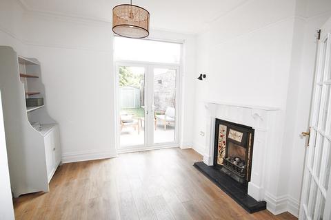 3 bedroom semi-detached house to rent - Beresford Street, Warrington, WA1