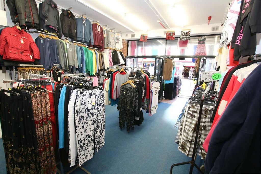 65 Regent Road, Great Yarmouth, NR30 Property to rent £1,250 pcm (£