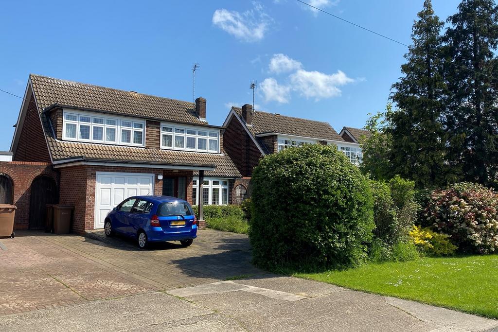 Brook Lane, Chelmsford CM2 4 bed detached house £550,000
