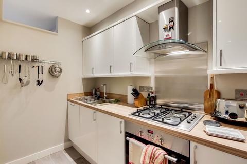 1 bedroom flat to rent, London Stile, London