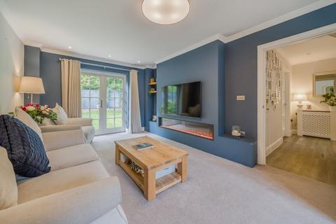 3 bedroom end of terrace house for sale, Woodland View, Saunderton, High Wycombe, Buckinghamshire, HP14