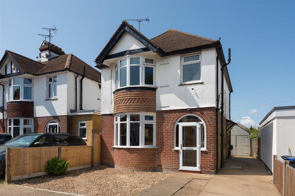 Graystone Road, Tankerton, Whitstable 3 bed detached house for sale £