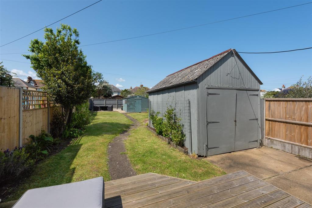 Graystone Road, Tankerton, Whitstable 3 bed detached house for sale £