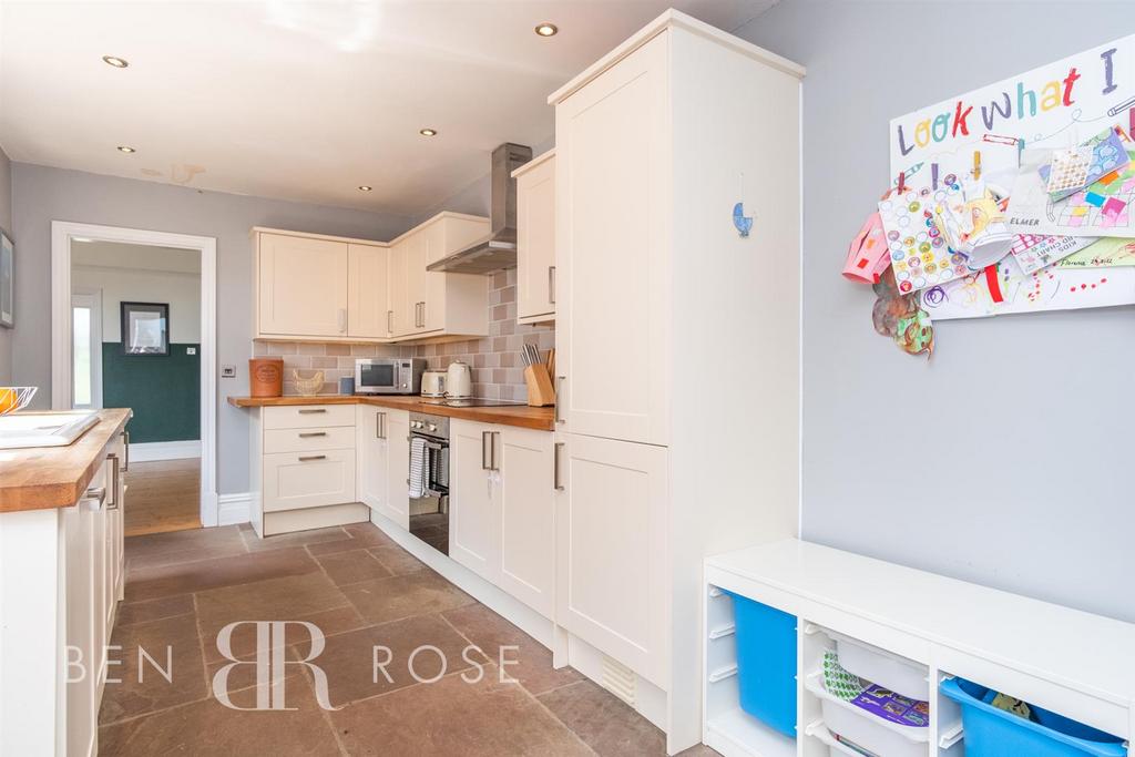 Whittingham Lane, Grimsargh, Preston 4 bed terraced house for sale £