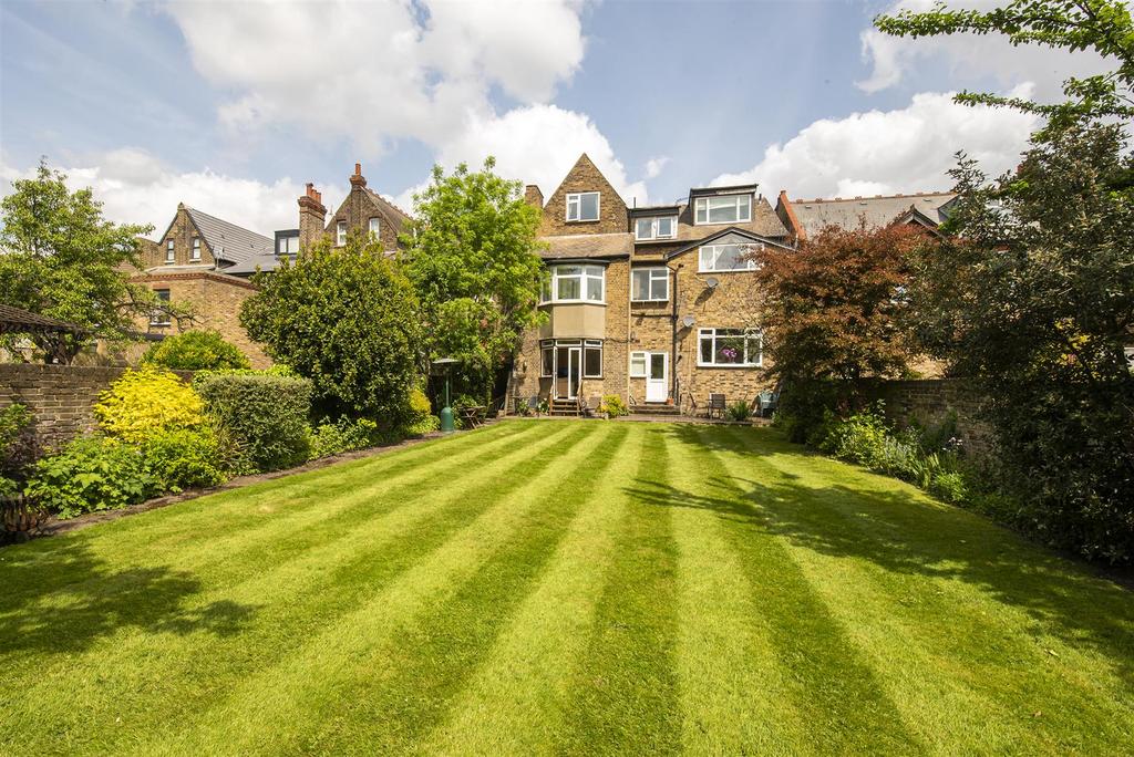 Madeley Road, Ealing, London 1 bed flat for sale £500,000