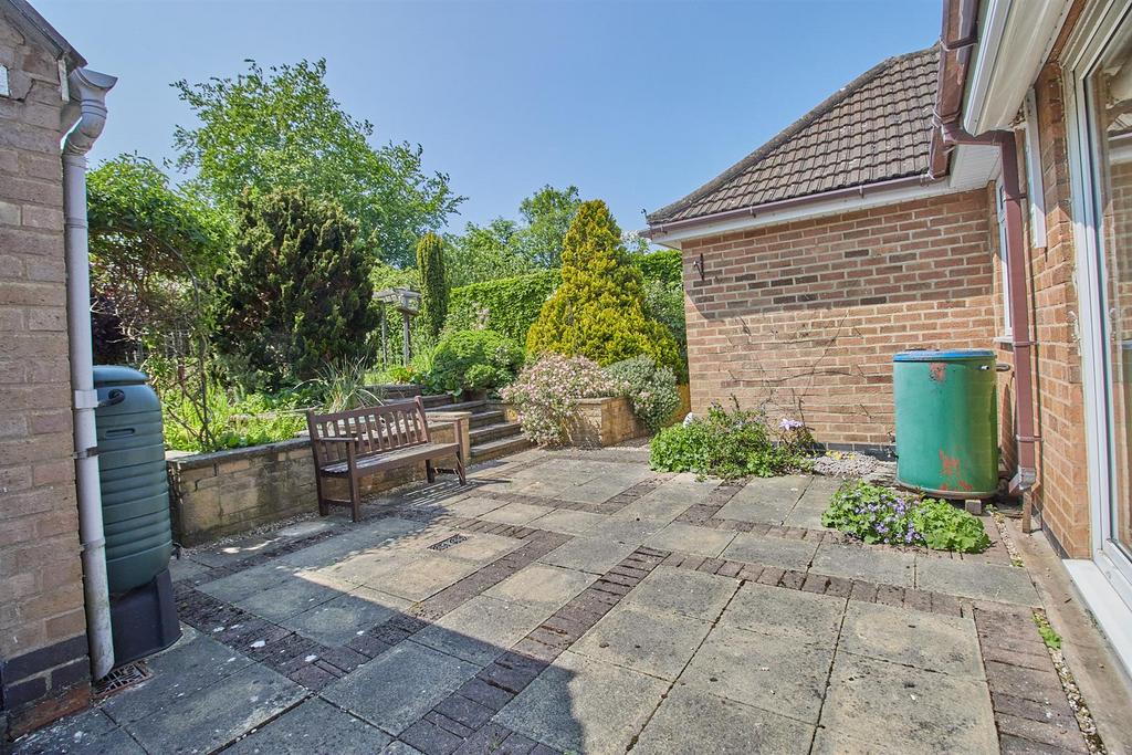 Hollycroft, Hinckley 3 bed detached bungalow for sale £350,000