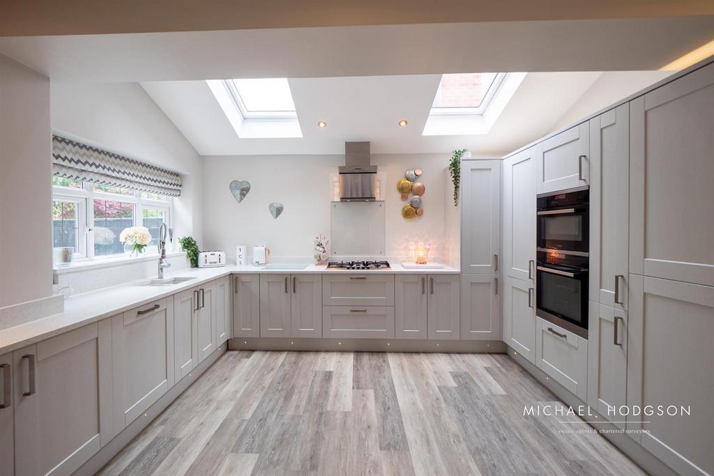 Kitchen / Diner / Family Room